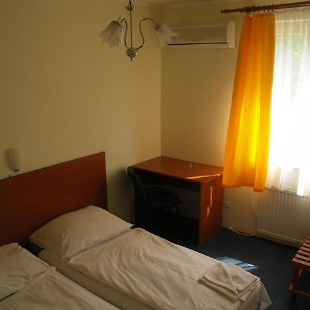 Carmen Pension Budapest Exterior foto