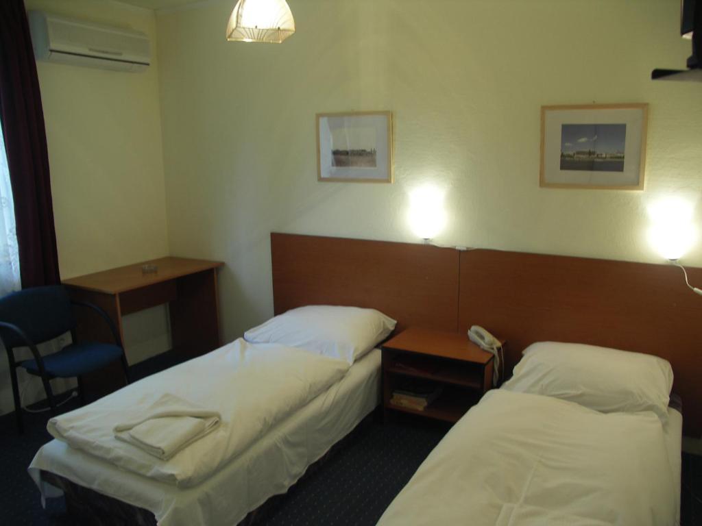 Carmen Pension Budapest Habitación foto