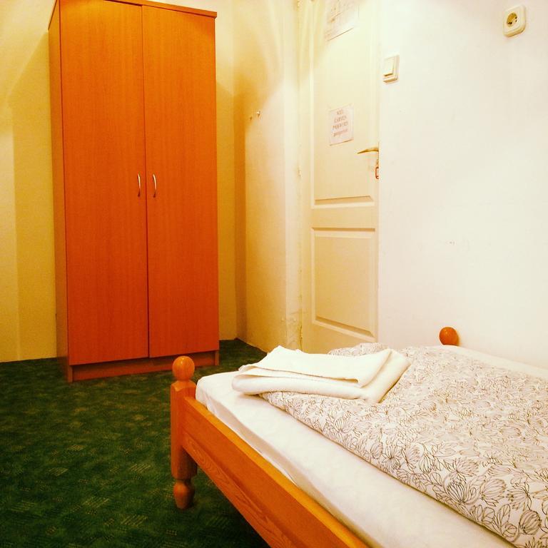 Carmen Pension Budapest Habitación foto
