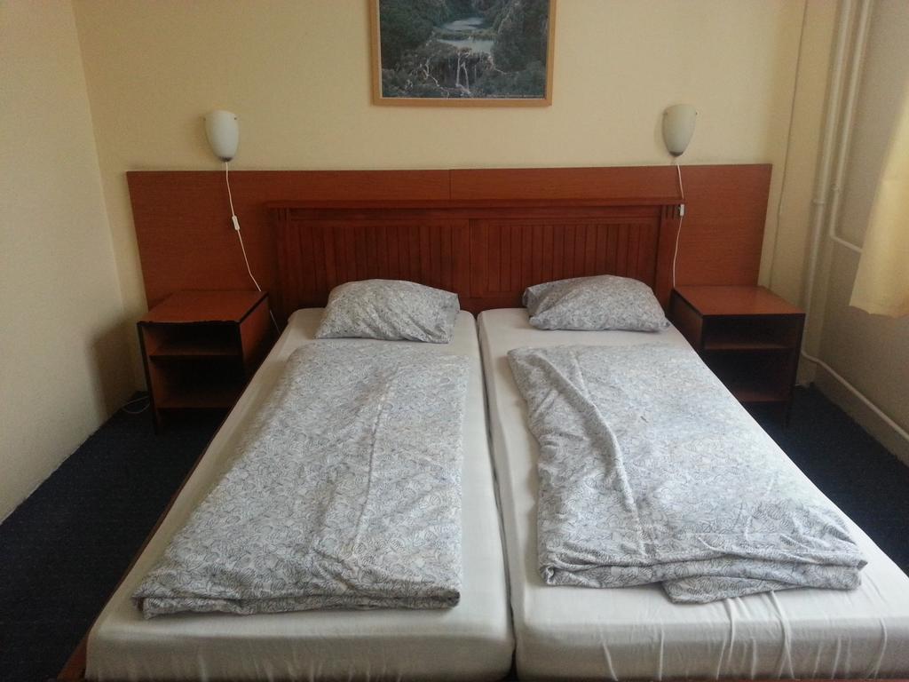 Carmen Pension Budapest Habitación foto