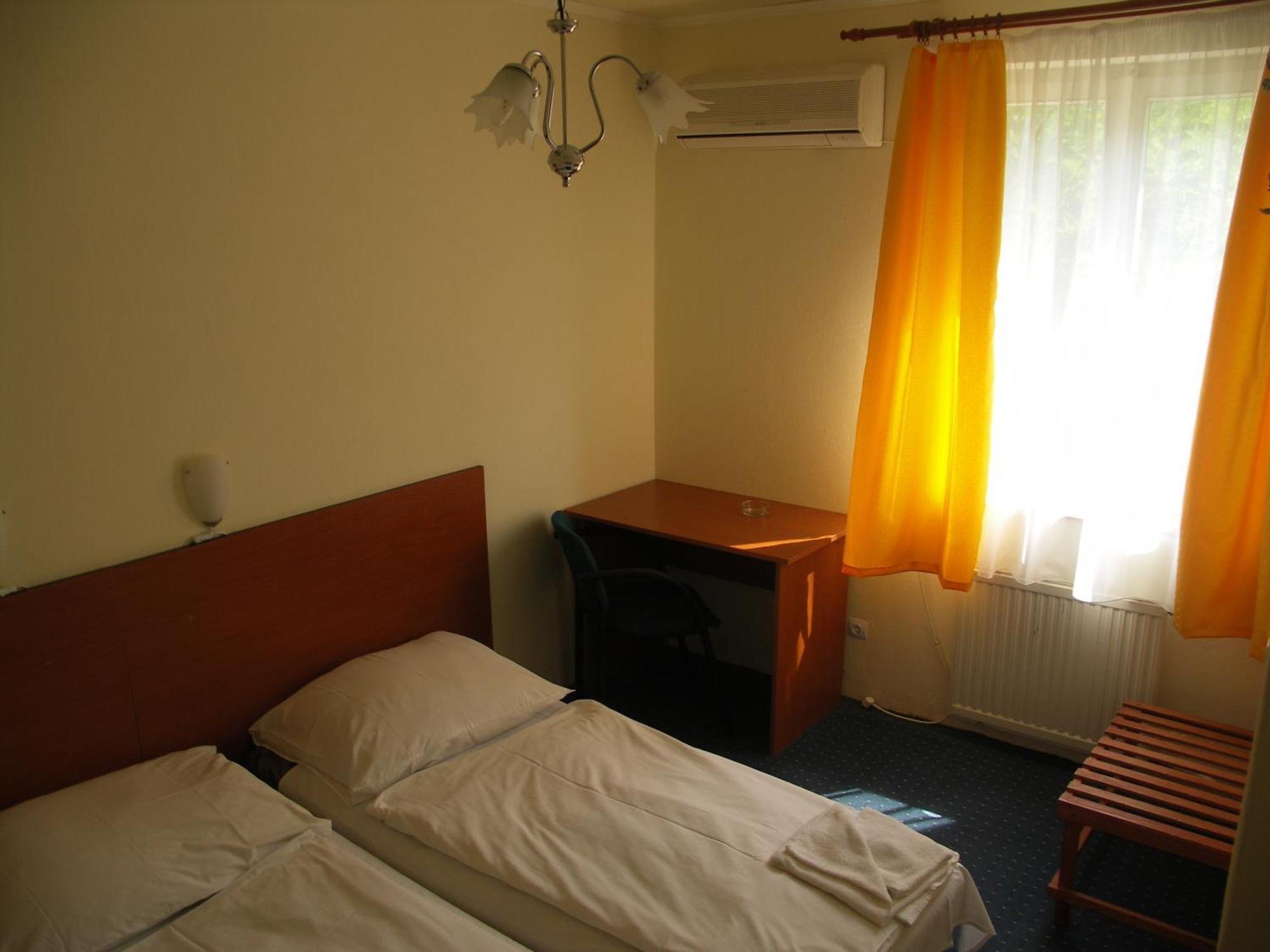 Carmen Pension Budapest Exterior foto