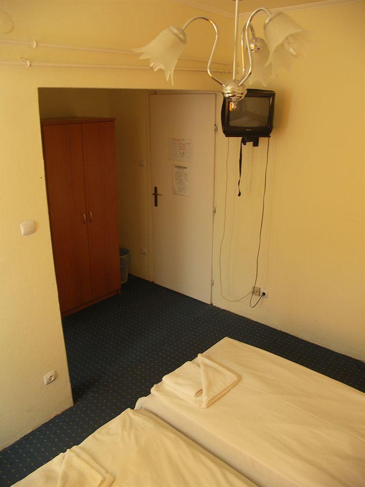 Carmen Pension Budapest Exterior foto