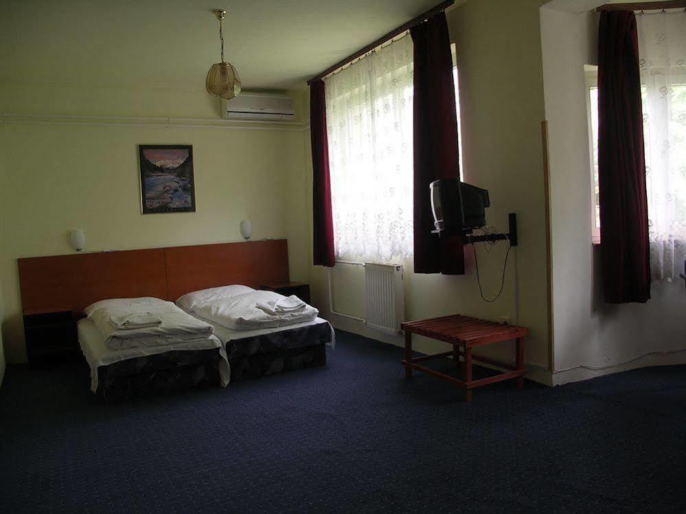 Carmen Pension Budapest Exterior foto